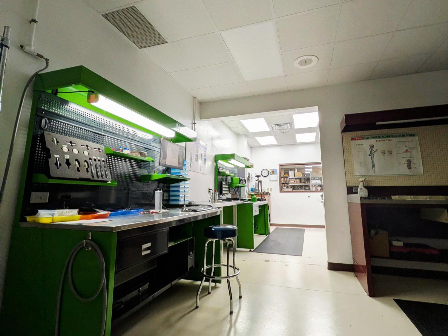 Fuel Injection Clean Room Green Bay